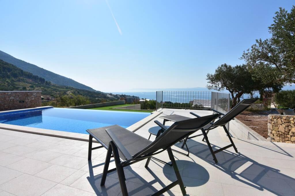 Villa Katarina - Infinity Pool With Amazing View Bol Buitenkant foto