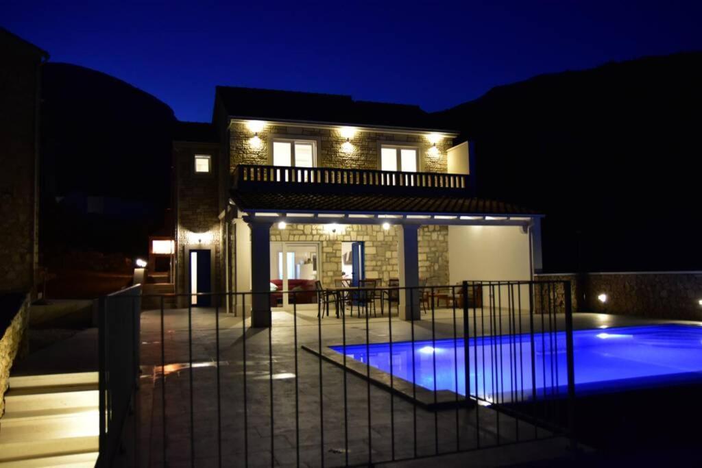 Villa Katarina - Infinity Pool With Amazing View Bol Buitenkant foto