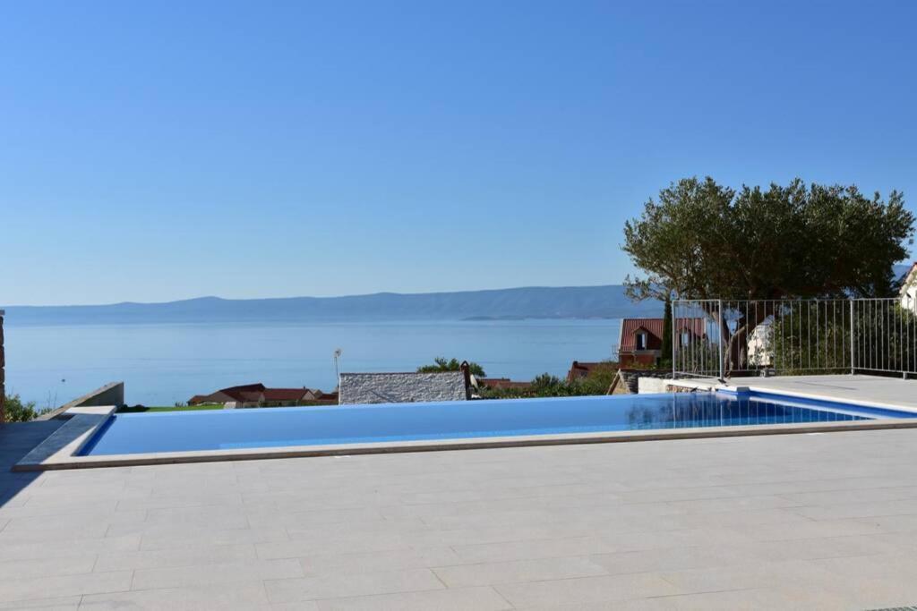 Villa Katarina - Infinity Pool With Amazing View Bol Buitenkant foto